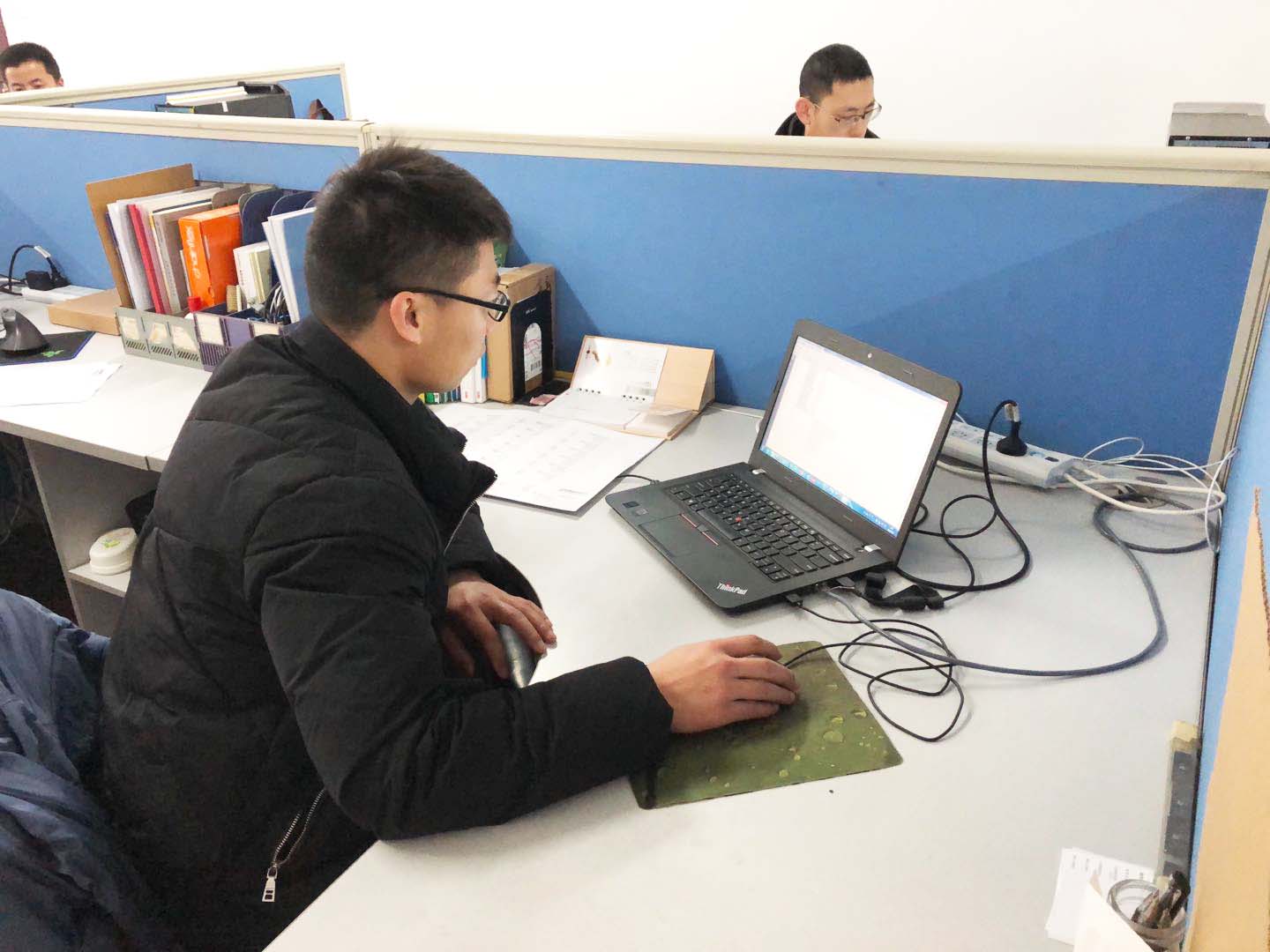 6686体育艾普喷涂机器人